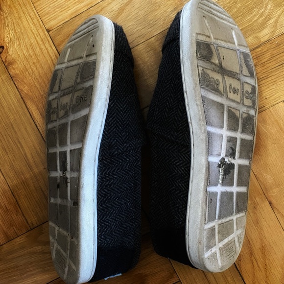 Toms SherpaLined Slip on size 4Y/6 Womens preloved - Picture 6 of 6